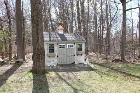 2026 Parker St, Springfield, MA 01128 photo 29