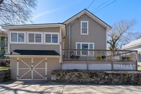 242 Everett St, Southbridge, MA 01550