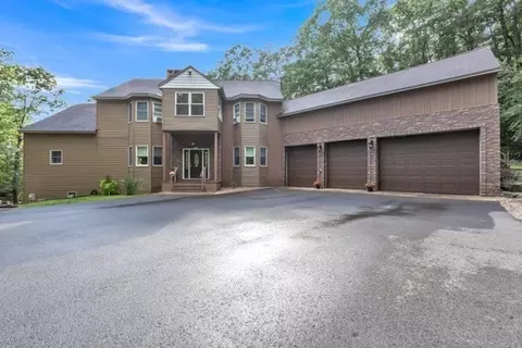 198 S Royalston Rd, Athol, MA 01331