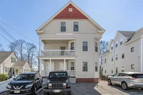 5 Hope St, Attleboro, MA 02703