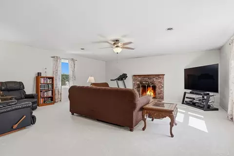 1 South St, Upton, MA 01568 photo 18
