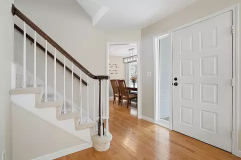 1 South St, Upton, MA 01568 photo 2