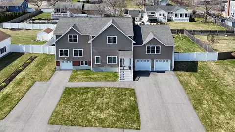 8 Dana Rd, Peabody, MA 01960