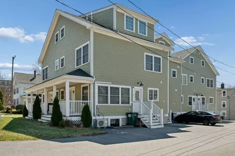 Exterior - 140 Main St #B, Upton, MA 01568 photo 3 of 5