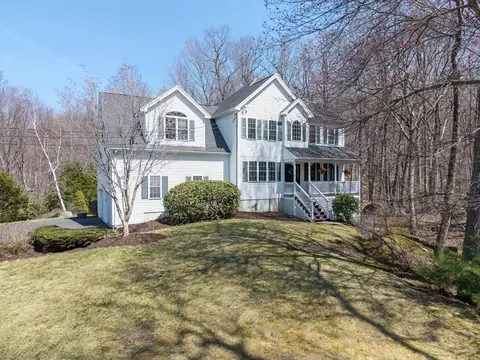 6 Field Pond Rd, Milford, MA 01757