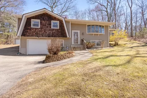 43 Locust St, Bellingham, MA 02019