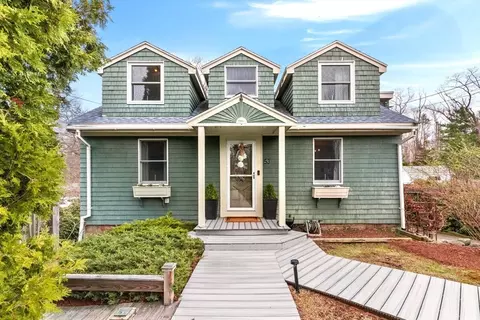 53 Concord St, Gloucester, MA 01930