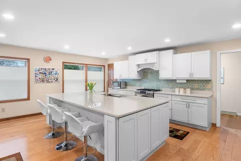 17 Garfield St, Marblehead, MA 01945 photo 10