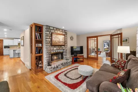 17 Garfield St, Marblehead, MA 01945 photo 8
