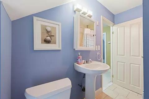 Bath - 31 Russell St, Fall River, MA 02721 photo 1 of 1