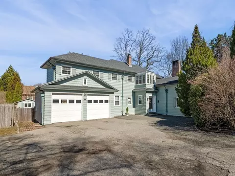 440 Puritan Rd, Swampscott, MA 01907