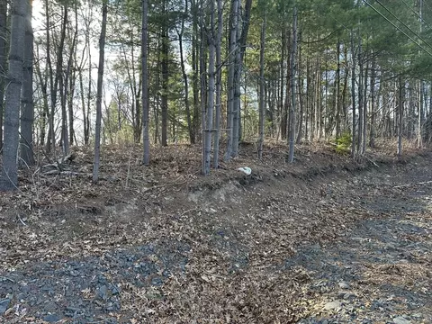 52 53 Bayberry Ln, Westfield, MA 01085