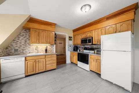 Kitchen - 4 Alden St #3, Danvers, MA 01923 photo 2 of 5