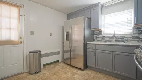 78 Mayfair Ave, Springfield, MA 01104 photo 9