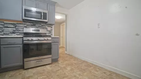 78 Mayfair Ave, Springfield, MA 01104 photo 10