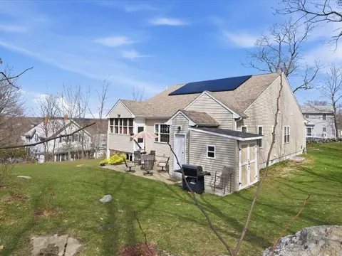 67 Ling St, Fall River, MA 02720 photo 3