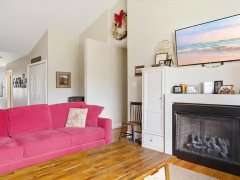 67 Ling St, Fall River, MA 02720 photo 7