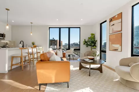 100 Lincoln St #304, Boston, MA 02135