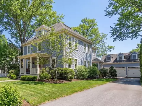33 Everett St, Concord, MA 01742