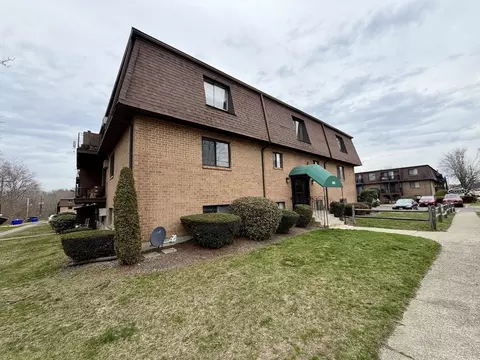 800 County St #23, Taunton, MA 02780