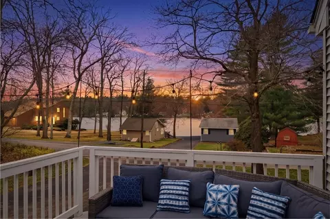 63 Klondike Rd, Dudley, MA 01571