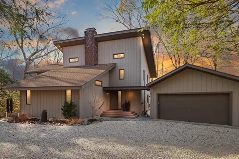 175 Mountain St, Sharon, MA 02067