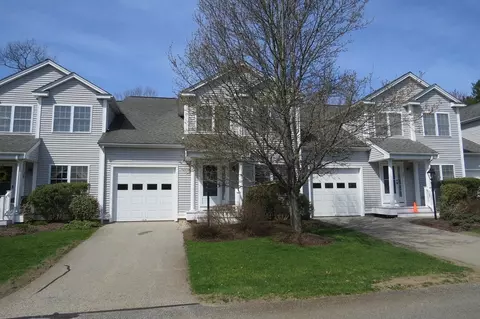 877 Auburnville Way #J4, Whitman, MA 02382