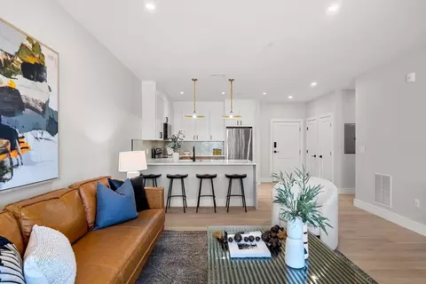 27 Guild St #102, Roxbury, MA 02119