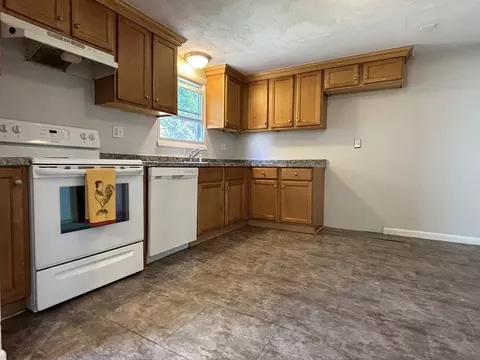 31-33 Atherton Rd, Foxboro, MA 02035 photo 11