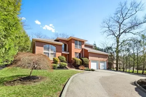 49 Forest St, Saugus, MA 01906 photo 2