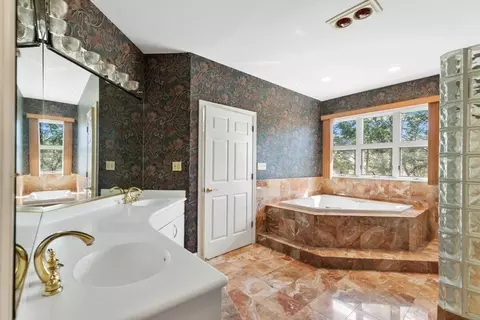 49 Forest St, Saugus, MA 01906 photo 31