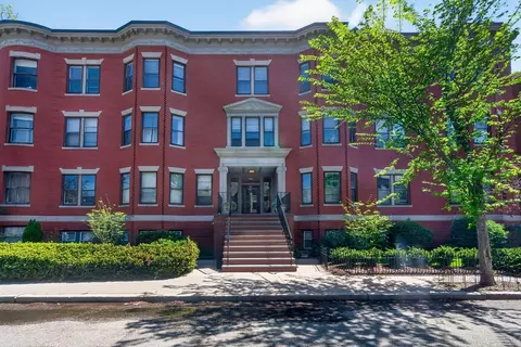 Exterior - 16 Garrison Rd #5, Brookline, MA 02445 photo 2 of 3