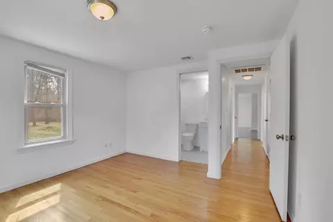 2401 Wilbraham Rd, Springfield, MA 01129 photo 15