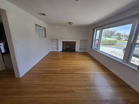 2401 Wilbraham Rd, Springfield, MA 01129 photo 3