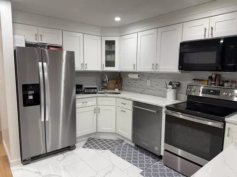 75 Huntoon Memorial Hwy #4-3, Leicester, MA 01524