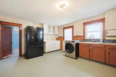 22 Camp St, Worcester, MA 01603 photo 8