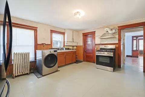 22 Camp St, Worcester, MA 01603 photo 9
