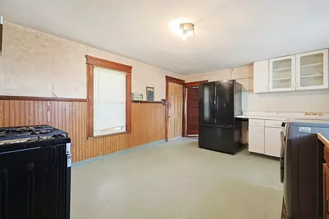 22 Camp St, Worcester, MA 01603 photo 10