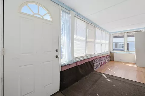 22 Camp St, Worcester, MA 01603 photo 5