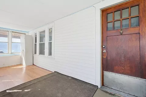 22 Camp St, Worcester, MA 01603 photo 4