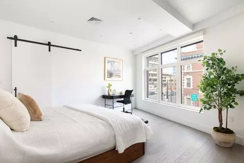 69 Walnut St #4, Brookline, MA 02445 photo 9