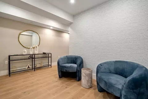 69 Walnut St #4, Brookline, MA 02445 photo 19