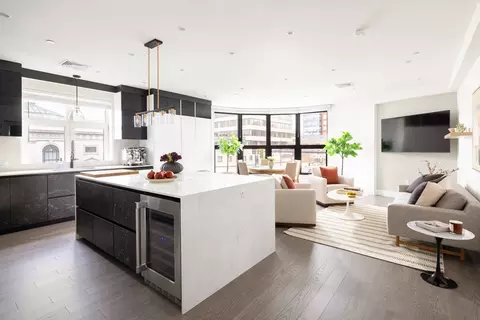 69 Walnut St #4, Brookline, MA 02445