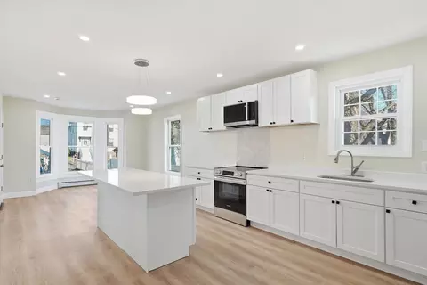 6 Kimball St, Haverhill, MA 01830