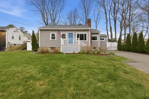 4 Belcher St, Canton, MA 02021
