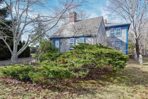 298 Front St, Marion, MA 02738
