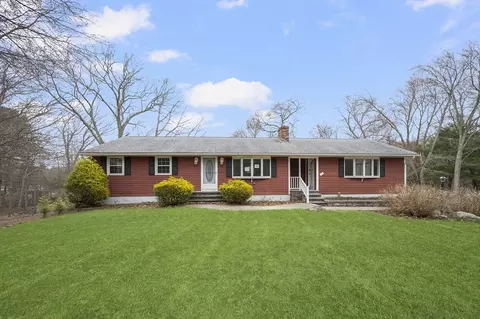 42 Ledge Rd, Coventry, RI 02816