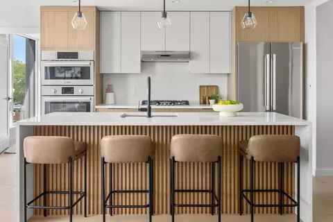 125 Lowell St #402, Somerville, MA 02143