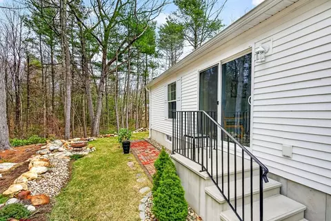 Exterior - 117 Topaz Ter, Gardner, MA 01440 photo 3 of 6