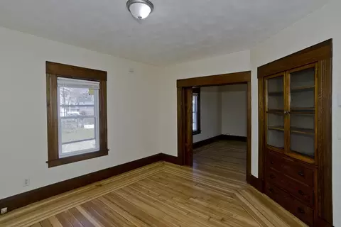 Living - 24 Morrell St, Springfield, MA 01104 photo 2 of 5